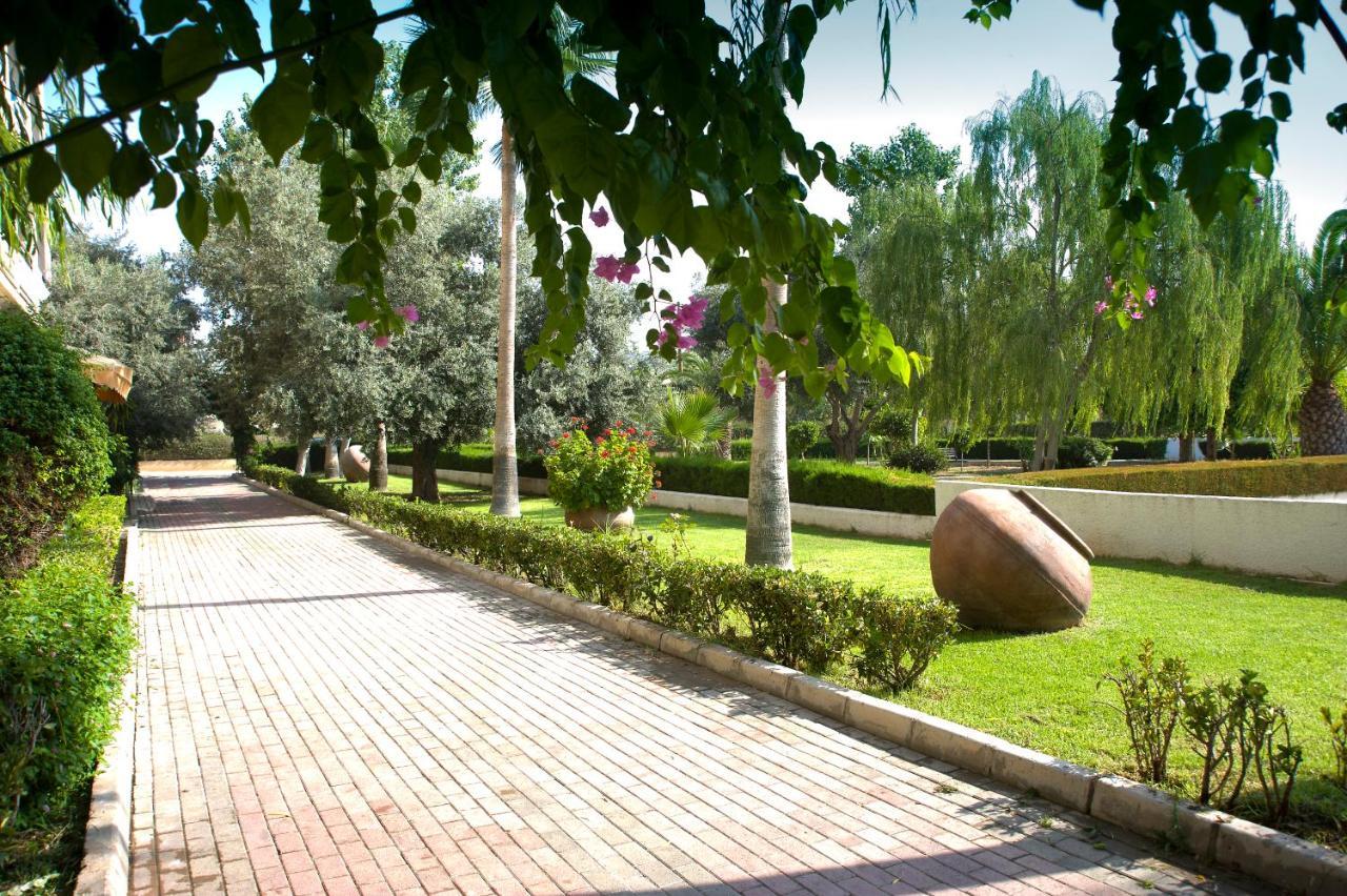 Atlantica Gardens Aparthotel Limassol Exterior photo